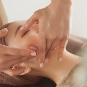 Лимфодренажный массаж лица