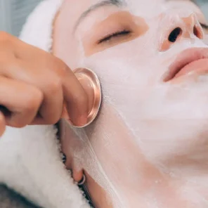 Вакуумный массаж лица (баночный)